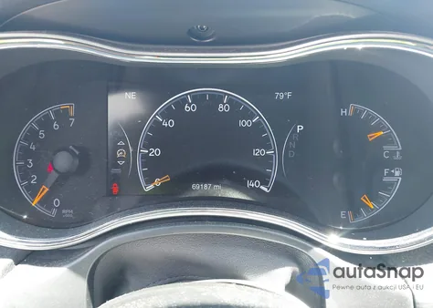 2019 Jeep Grand Cherokee Altitude 4X2 from USA, damaged, VIN 1C4RJEAG0KC778605